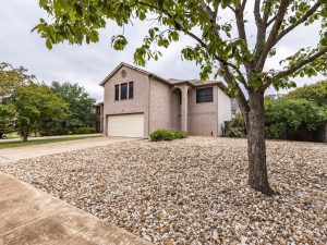 Read more about the article 7442 Pusch Ridge in Sunset – $325,000